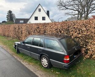 Mercedes-Benz E 230 Gebrauchtwagen