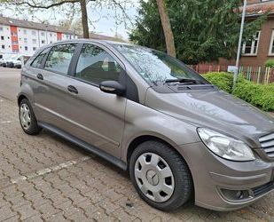 Mercedes-Benz B 180 Gebrauchtwagen