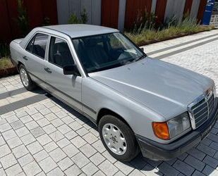Mercedes-Benz E 230 Gebrauchtwagen