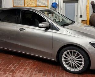 Mercedes-Benz B 220 Gebrauchtwagen