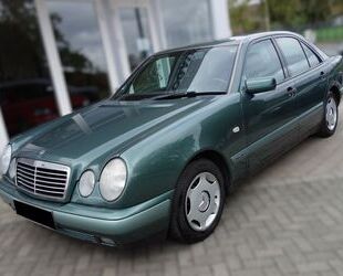 Mercedes-Benz E 230 Gebrauchtwagen