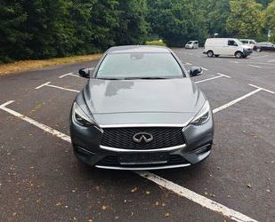 INFINITI Q30 Gebrauchtwagen