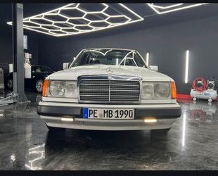 Mercedes-Benz E 230 Gebrauchtwagen