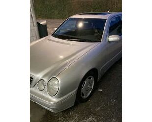 Mercedes-Benz E 200 Gebrauchtwagen