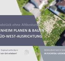 Eben • unbebaut • sofort verfügbar | Traumhaftes Baugrundstück in Leeder