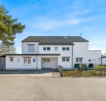 Traumhaftes Einfamilienhaus mit separater Praxisfläche und sonneverwöhntem Garten - Hügelsheim / Kleinkanada