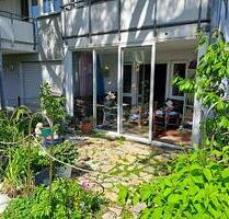 ERDGESCHOSS MIT WINTERGARTEN UND GARTEN - Leipzig