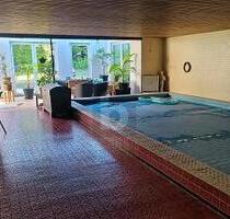 WELLNESS OASE IN RUHIGER LAGE - 450.000,00 EUR Kaufpreis, ca.  270,00 m² Wohnfläche in Tremsbüttel (PLZ: 22967)