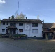 VIELFÄLTIGE NUTZUNGSOPTIONEN - 498.000,00 EUR Kaufpreis, ca.  350,00 m² Wohnfläche in Malsburg-Marzell (PLZ: 79429)