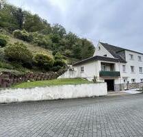 CHARMANTES ALTBAUOBJEKT MIT AUSBAUPOTENTIAL - Kaub