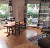 HELL, RUHIG UND GRÜN - 1.200,00 EUR  pro  Monat Kaltmiete, ca.  67,00 m² Wohnfläche in Stuttgart Degerloch (PLZ: 70597)