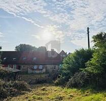 CHARMANTES ZUHAUSE MIT FLAIR UND POTENZIAL - Plaaz