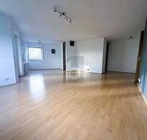 SCHÖNER, GROßZÜGIGER WOHNTRAUM IN RUHIGER LAGE - Göppingen