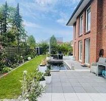 EIN HAUS, DAS DEN FEINEN UNTERSCHIED MACHT - Kölln-Reisiek