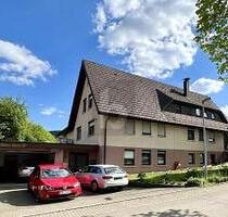 GERÄUMIGES FAMILIENPARADIES - 850.000,00 EUR Kaufpreis, ca.  244,00 m² Wohnfläche in Wehingen (PLZ: 78564)