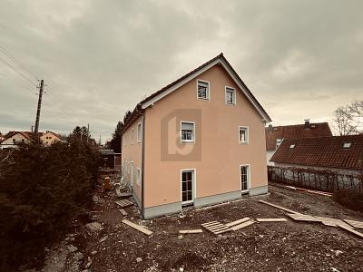 NATURNAHES GROßSTADTLEBEN - 2.050,00 EUR  pro  Monat Kaltmiete, ca.  158,00 m² Wohnfläche in Dresden (PLZ: 01328)