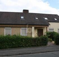 MEHRERE GENERATIONEN UNTER EINEM DACH - Uslar