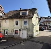 SANIERUNGSOBJEKT IM ORTSKERN - 85.000,00 EUR Kaufpreis, ca.  100,00 m² Wohnfläche in Hausach (PLZ: 77756)