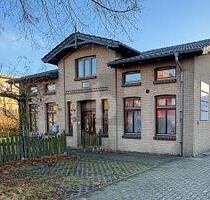 CHARAKTERHAUS MIT SEPARATEM KUTSCHERHAUS - Wankendorf