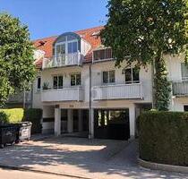 LINKS OBEN + RECHTS UNTEN - 2 DUPLEX-PLÄTZE - FREI - München