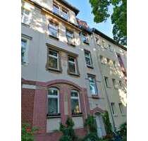 Diskret vermarktet: Altbau-MFH mit ca. 220 m² Wfl., 4 WE & Ausbaupotenzial – Faktor ca. 20 - Berlin