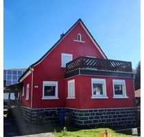 farbenfrohes Einfamilienhaus- charmant, gemütlich & bezugsbereit - Erzenhausen