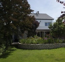 Villa der Extraklasse: Komfort und Design vereint in beliebter Lage von Dreieich-Götzenhain!