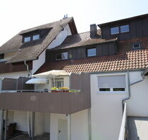 Frisch renovierte 2-Zimmer-Wohnung mit großem Balkon in Varnhalt - Baden-Baden