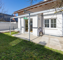 Freistehendes Plus-Energiehaus mit ruhigem Südwestgarten in S- und U-Bahn Nähe Effizienzklasse A - München-Trudering
