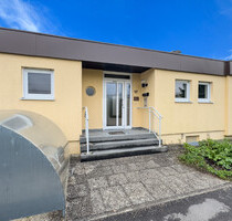 WINDISCH IMMOBILIEN - Modern renovierter Bungalow in familienfreundlicher & ruhiger Lage - Puchheim