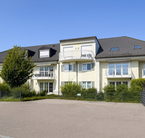 WINDISCH IMMOBILIEN - Hell und zentral gelegen - Dreizimmerwohnung mit gehobener Ausstattung - Gröbenzell