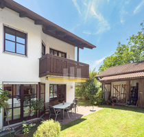 WINDISCH IMMOBILIEN - DHH mit großem, sonnigen Garten in ruhiger Lage von Puchheim