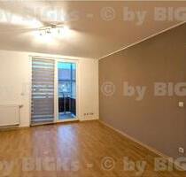 BIGKs: Suhl - Leninring - 2 Raum Wohnung Suhl,sep.Küche,Wannenbad, Balkon (-;)