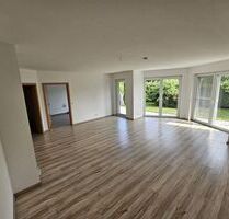 Lichtdurchflutete Komfortwohnung mit Terrasse & Fahrstuhl - Geestland