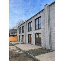 ERSTBEZUG Moderne Reihenhäuser im Zentrum von Großburgwedel - ab Januar 2026