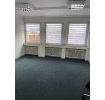 Nettes 19 qm Büro - 200,00 EUR Kaltmiete, ca.  110,00 m² in Dortmund (PLZ: 44143)