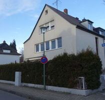 Ludwigshafen Malerviertel - 2-Zimmer-Wohnung mit Wintergarten, Balkon, Garten und Garage.