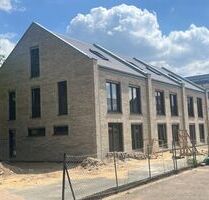 NEUBAU! 3 moderne Reihenhäuser im Zentrum von Großburgwedel - ca. ab Oktober 2025 zur Vermietung