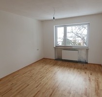 Idyllisch und romantisch DHH mit Garten, Altbau - Schwaigen