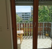 2 Zimmer Wohnung mit neue EBK und Tfg Stellplatz in Stuttgart Birkenäcker