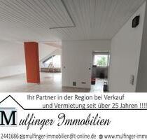 3- Zi. DG Wohnung mit 2 Balkonen und Garage - Hemhofen