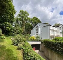 Kronberg: 1-A Villenlage am Stadtpark! Exzellente 3-Zimmerwohnung in kleiner Wohneinheit