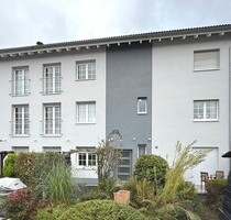 Oberursel: Kernsaniertes 6-Parteienhaus! Schmuckstück zur Anlage und teilw. Selbstbezug