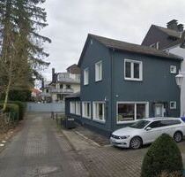 Kleines, aber feines Hinterhaus mit vielen Möglichkeiten in sehr guter Lage von Kronberg!