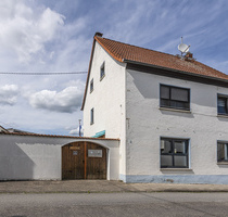 Hofheim: Sanierte Hofreite mit Gewerbefläche als Kapitalanlage im Herzen von Wallau