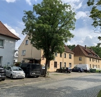 Solide Kapitalanlage: 2,5-Zimmer-Wohnung in kleinem Mehrparteienhaus - Buxtehude