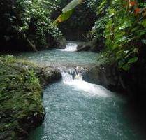 COSTA-RICA: Farm mit 31 ha, schönen Wasserfällen und viel Urwald bei la Julieta - Costa Rica