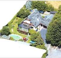 Schönes Einfamilienhaus mit Wintergarten, Salzwasserpool, Blockheizkraftwerk usw. - Saalburg-Ebersdorf