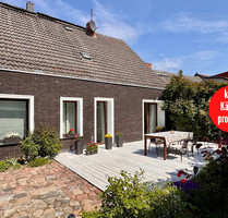 HORN IMMOBILIEN ++ liebevoll renoviertes Haus in Penkun, mit Wärmepumpe und Kaminofen