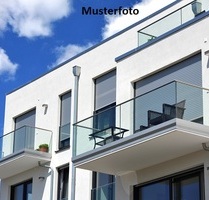 2-Zimmer-Maisonette-Wohnung - 154.000,00 EUR Verkehrswert, ca.  96,00 m² Wohnfläche in Ludwigshafen (PLZ: 67063)